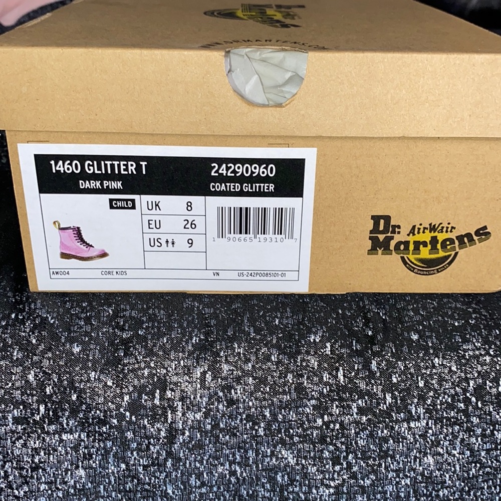 Dr.Martens pink coated glitter size 9 toddler